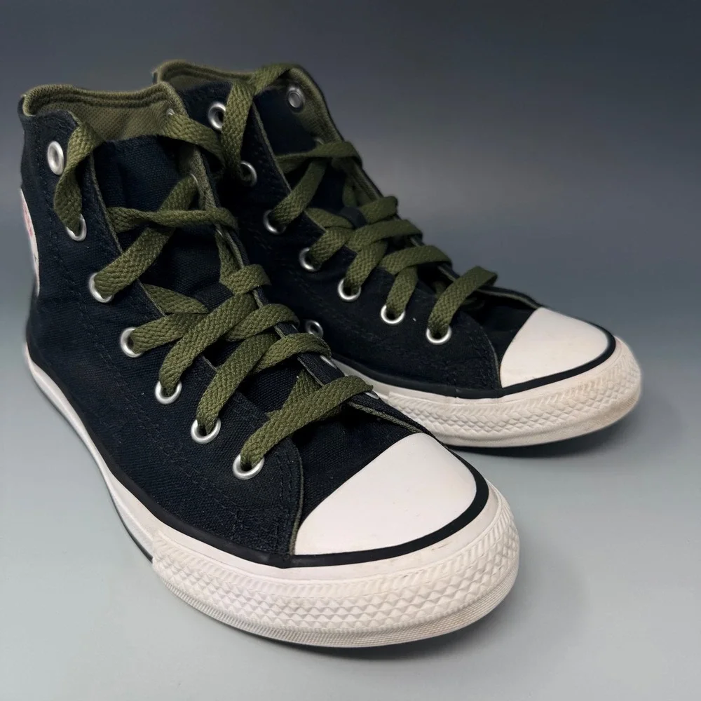 Converse‎ Dinoverse Chuck Taylor All Star Junior Size 2 Black High Top 665349C